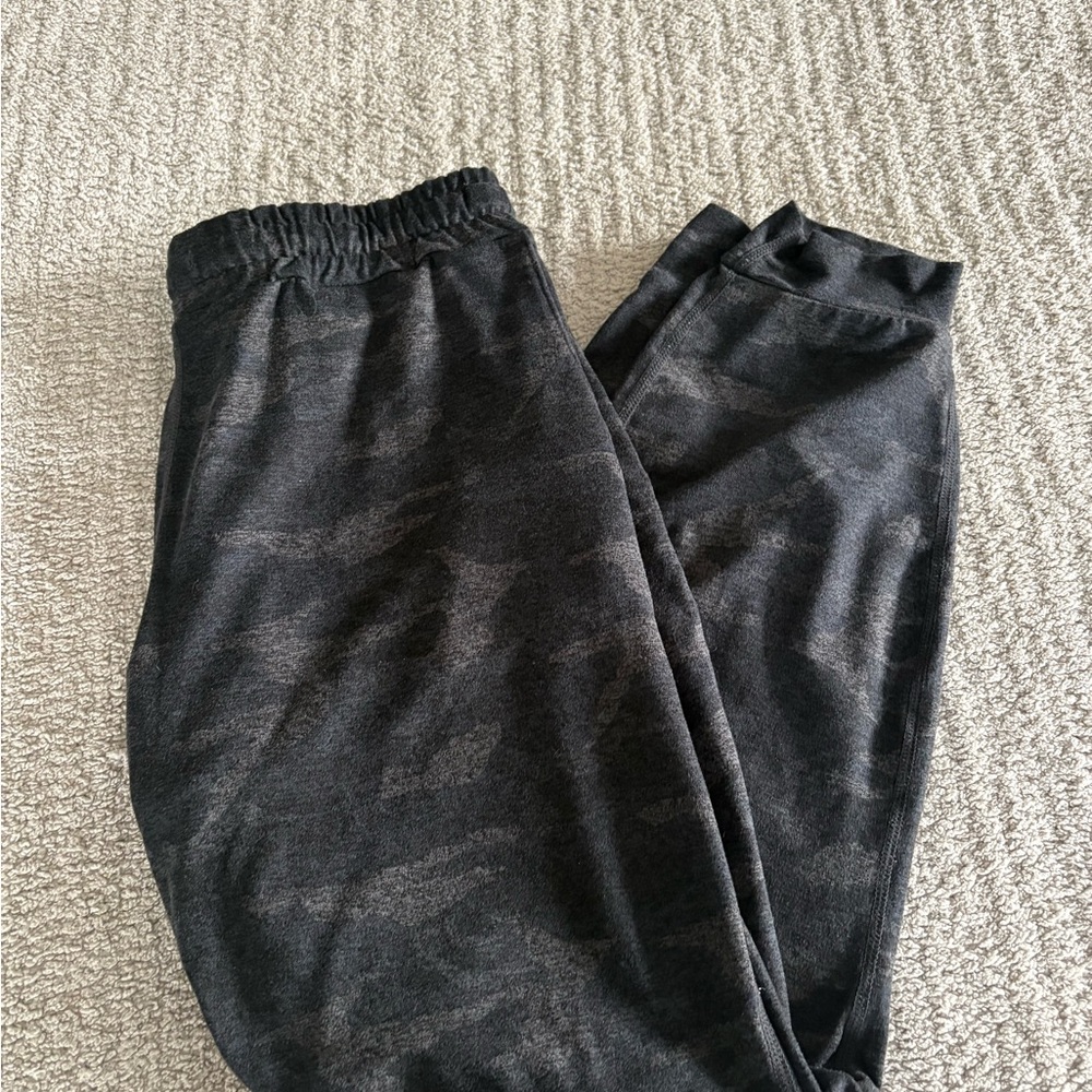 Vuori Black Charcoal Camouflage Jogger Pants - Picture 2 of 3